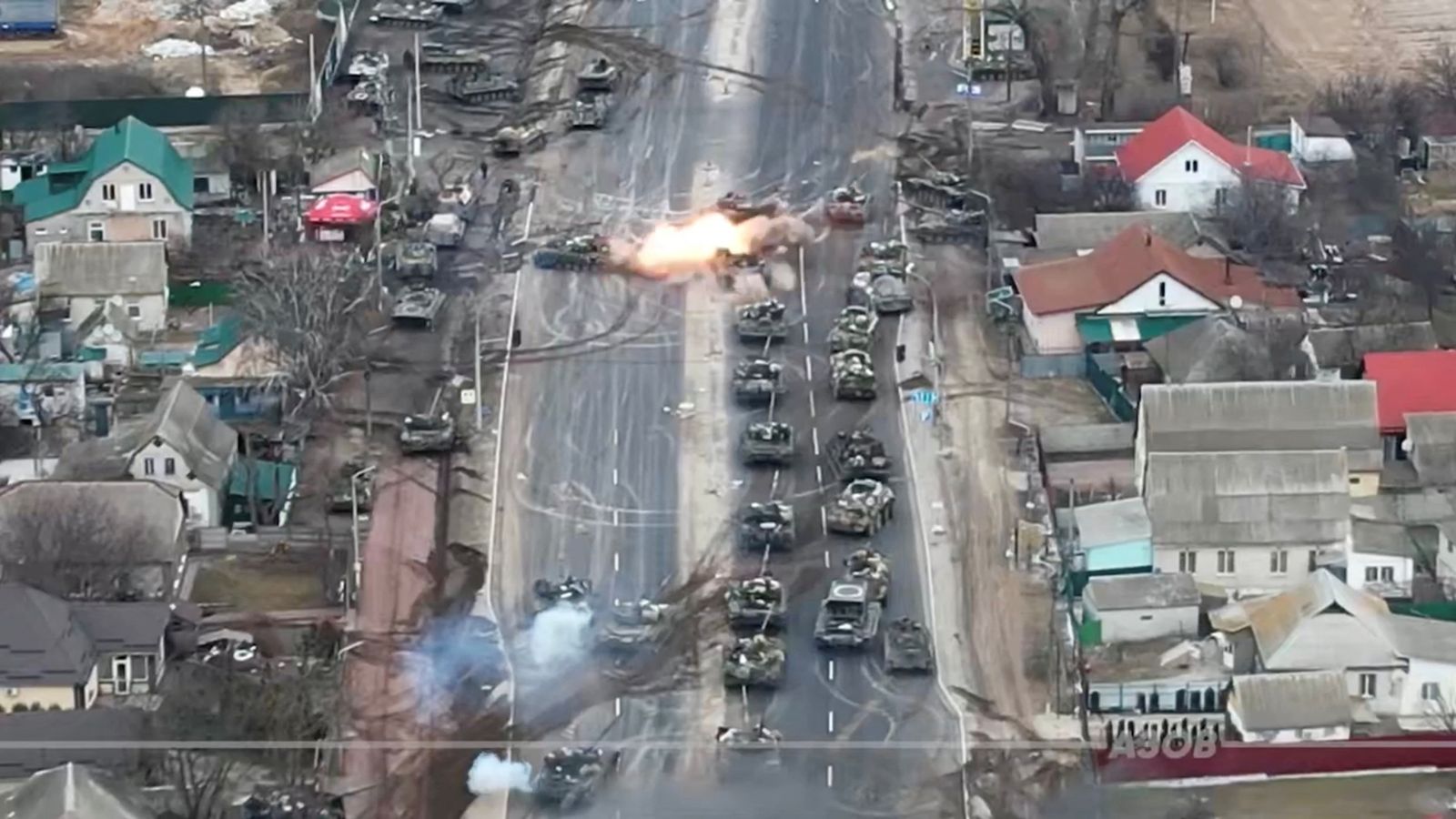 Ukraine War: Drone Footage Shows Russian Tank Column Retreat After ...