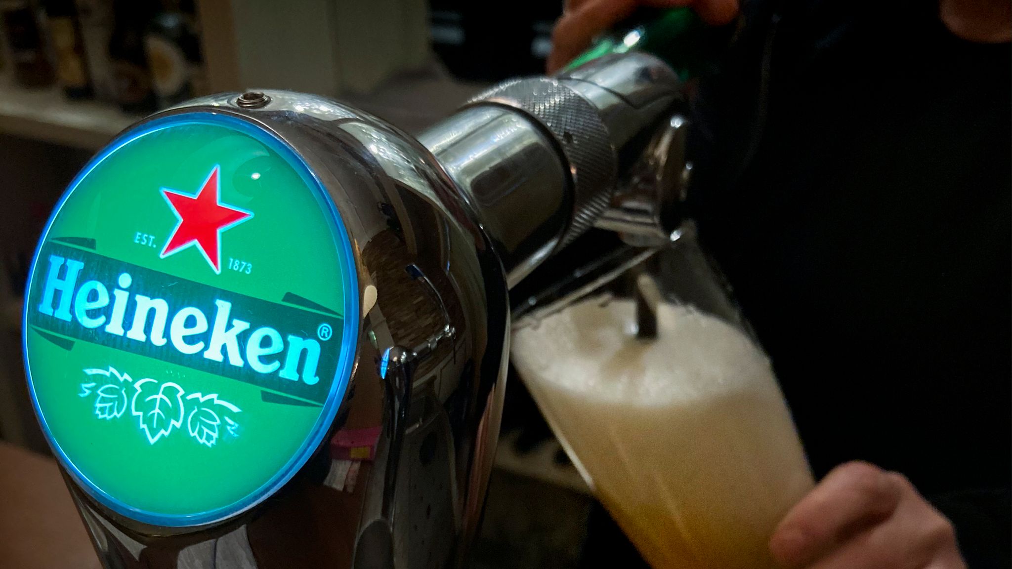 Heineken Sells Its Business in Russia for 1 Euro - The New York Times