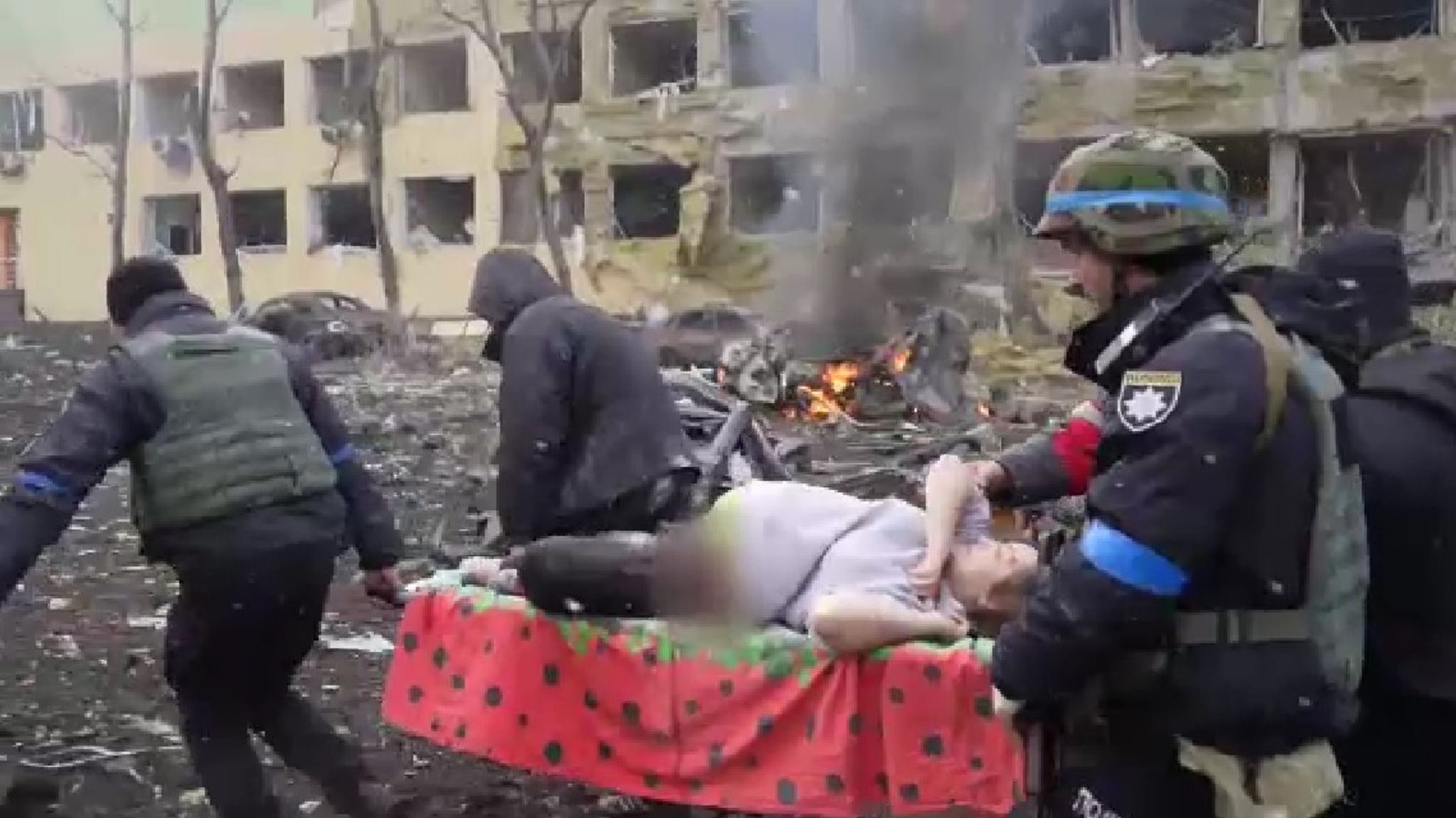 Ukraine War: Children Buried Under Rubble After Russian Airstrike Hit ...