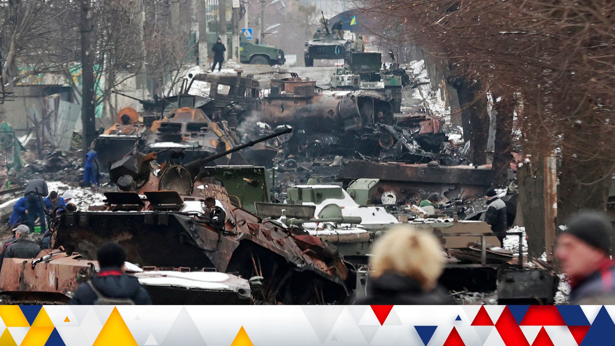Ukraine-Russia news live: Kherson 'completely surrounded' by Russians as Ukraine 'foils assassination attempt' on Zelenskyy | World News | Sky News