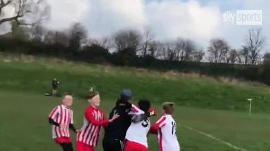 Young goalkeeper scores last-minute worldie