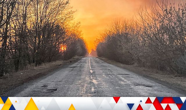Ukraine war: No way out for 150,000 people trapped in city of 'hell' Chernihiv - as Russian forces bomb last bridge standing - Vimarsana News