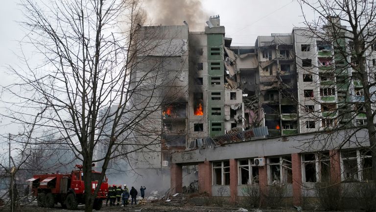 A view shows a residential building damaged by recent shelling, as Russia&#39;s invasion of Ukraine continues, in Chernihiv, Ukraine March 3, 2022. REUTERS/Roman Zakrevskyi

