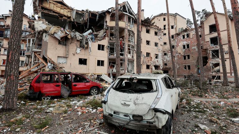 A view shows a residential building destroyed by recent shelling, as Russia&#39;s invasion of Ukraine continues, in the city of Irpin in the Kyiv region, Ukraine March 2, 2022. REUTERS/Serhii Nuzhnenko
