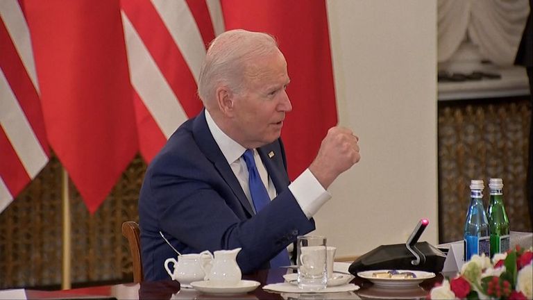 Joe Biden gab am Samstag ein Briefing mit dem polnischen Präsidenten