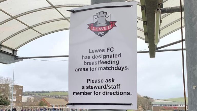 Inscrivez-vous au stade Lewes FC pour ceux qui souhaitent allaiter
