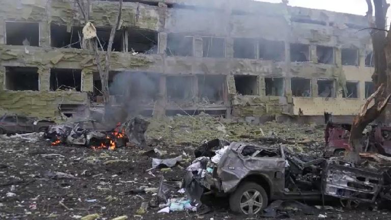 Les conséquences de l'attentat à la bombe contre l'hôpital de Marioupol