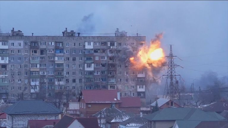 Mariupol continues to be under seige
