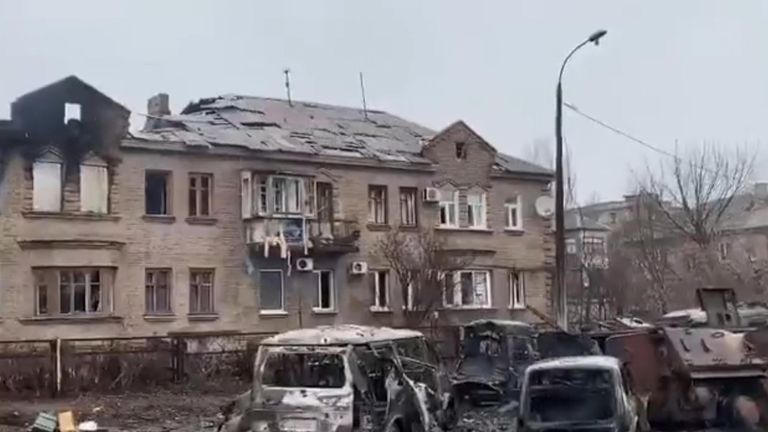 Guerra in Ucraina: edifici distrutti a Mariupol 