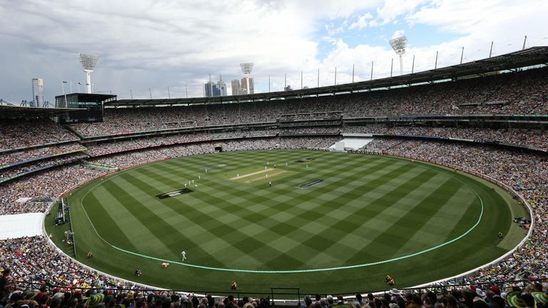 Cricket - Australia v England - 2013/14 Commonwealth Bank Ashes Test Series Fourth Test - Melbourne Cricket Ground, Australia - 26/12/13 
General view of the Melbourne Cricket Ground 
Mandatory Credit: Action Images / Jason O&#39;Brien 
Livepic 
EDITORIAL USE ONLY.