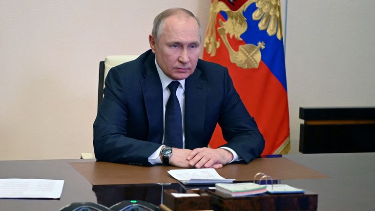Russian President Vladimir Putin chairs a meeting with members of the Security Council via a video link at the Novo-Ogaryovo state residence outside Moscow, Russia March 3, 2022. Sputnik/Andrey Gorshkov/Kremlin via REUTERS ATTENTION EDITORS - THIS IMAGE WAS PROVIDED BY A THIRD PARTY.
