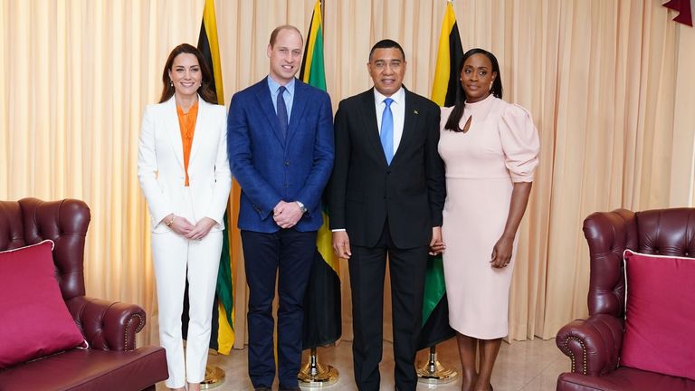 Le duc et la duchesse de Cambridge avec le Premier ministre Andrew Holness et son épouse Juliette