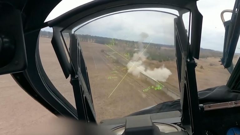 Russian helcopter attacks Ukrainian positions 