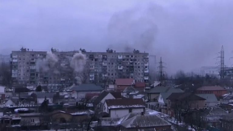 Ukraine war: Russian tanks fire on residential building in Mariupol 