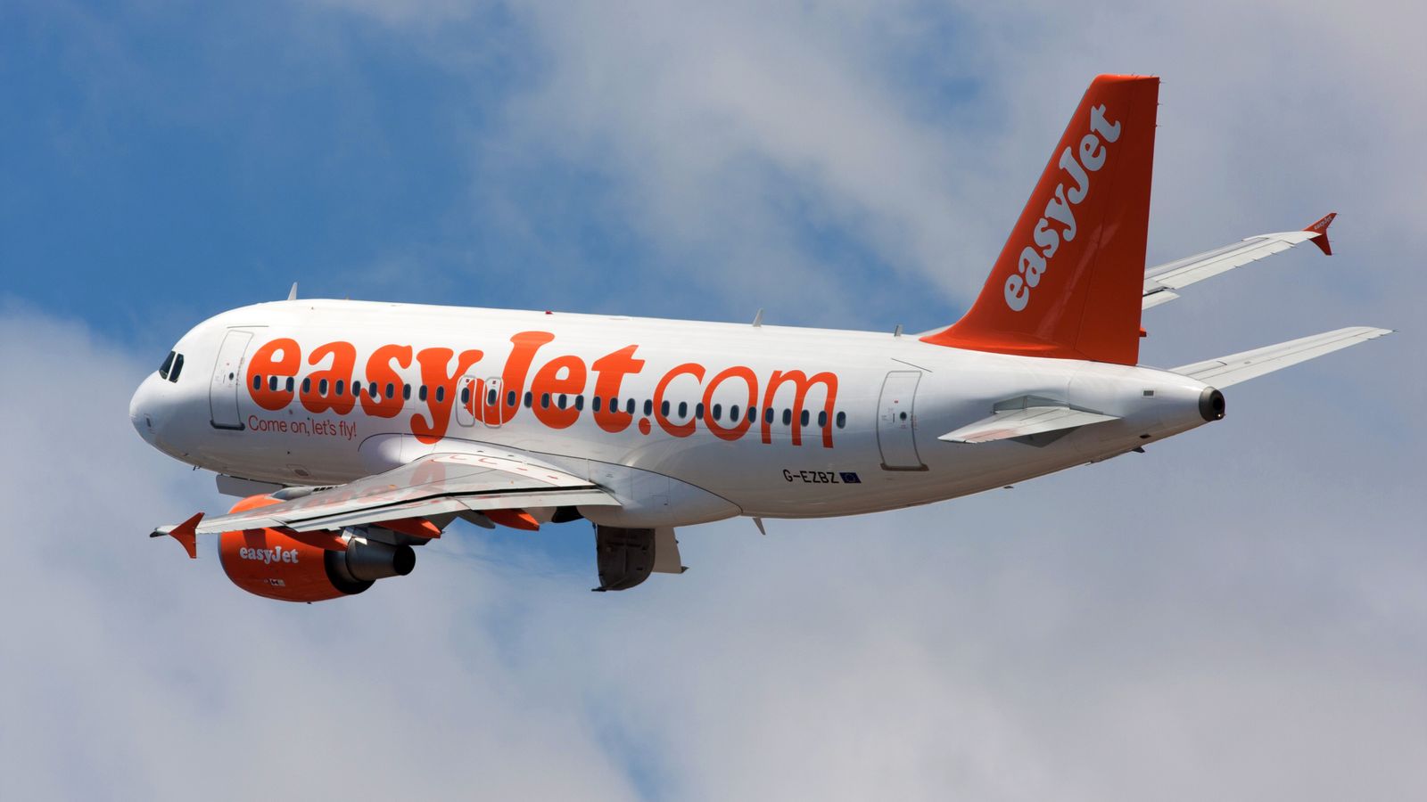 Easyjet and TUI flights cancelled and long queues at some UK airports as passengers face half-term disruption