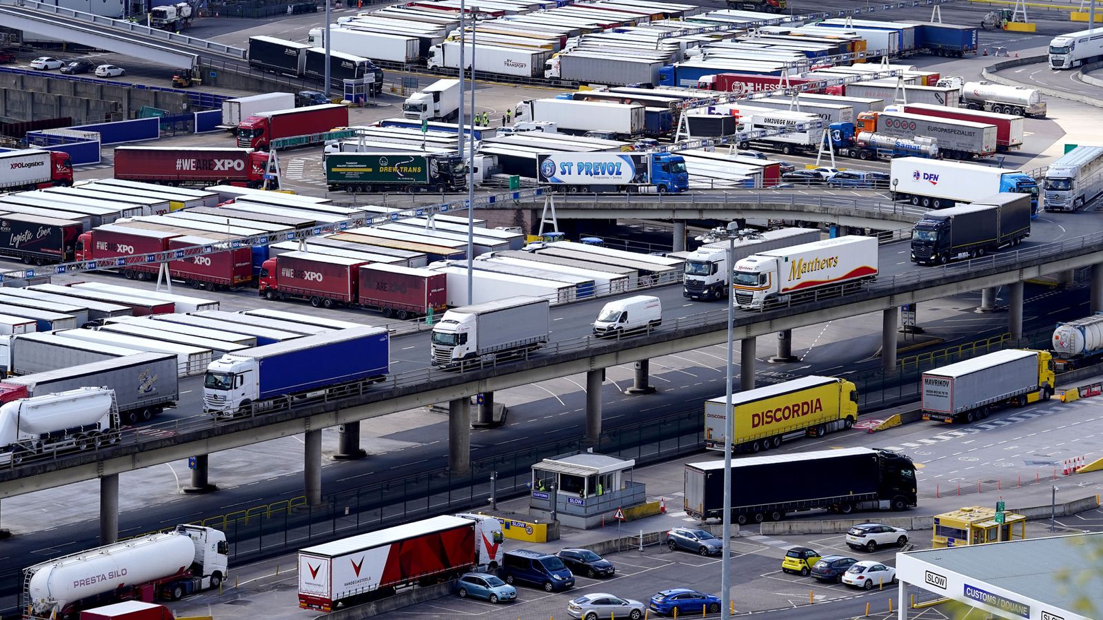 A glitch and new red tape leave UK exporters facing EU border disruption