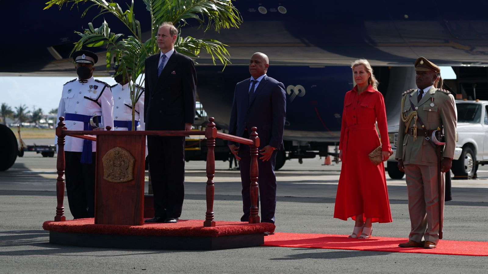 Le prince Edward et Sophie se lancent dans une tournée dans les Caraïbes après que la famille royale a demandé d’éviter la «fausse sainteté» en raison de l’esclavage |  Nouvelles du Royaume-Uni