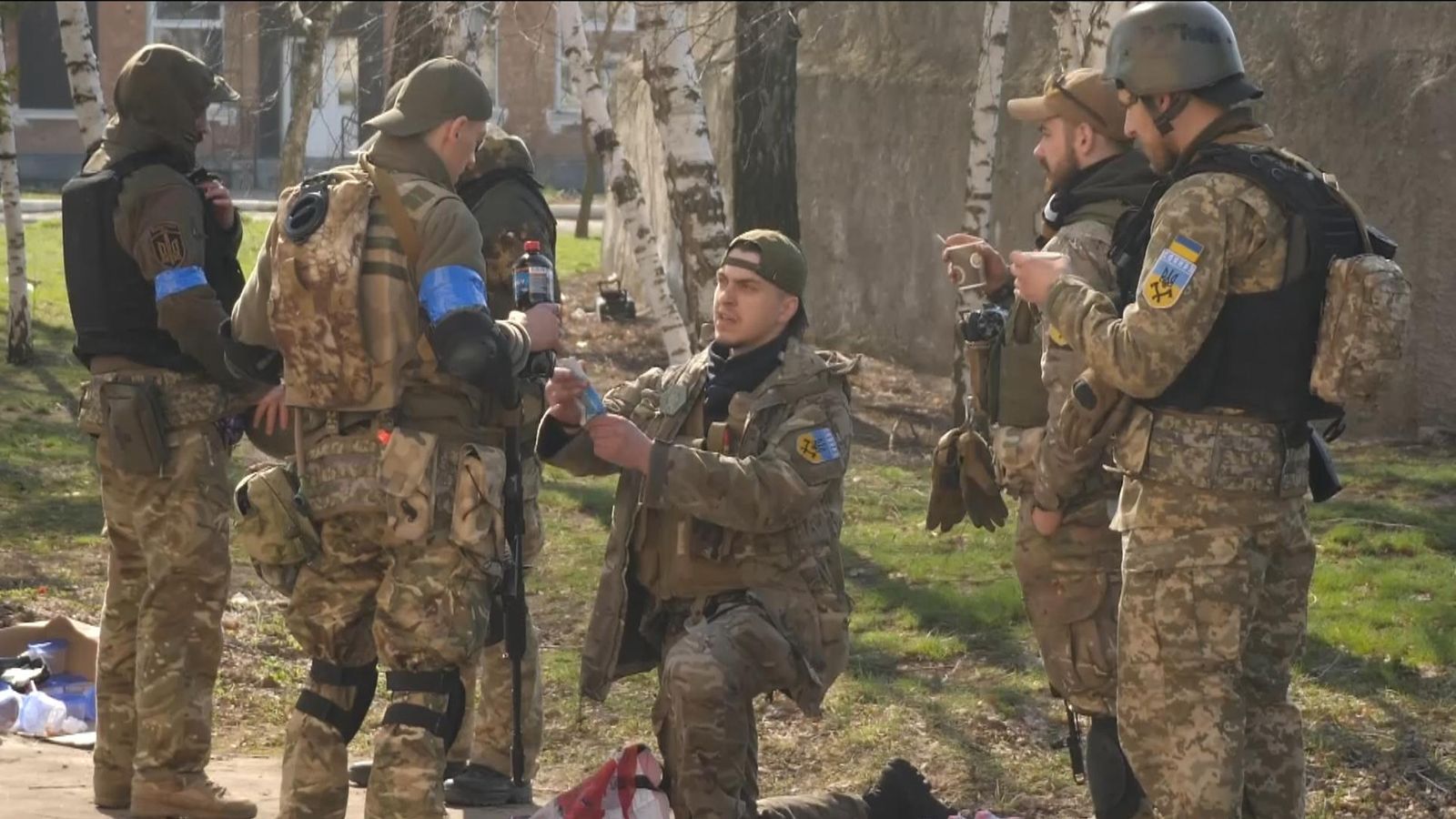 Ukraine war: Volunteers gear up for combat in eastern Ukraine | World ...