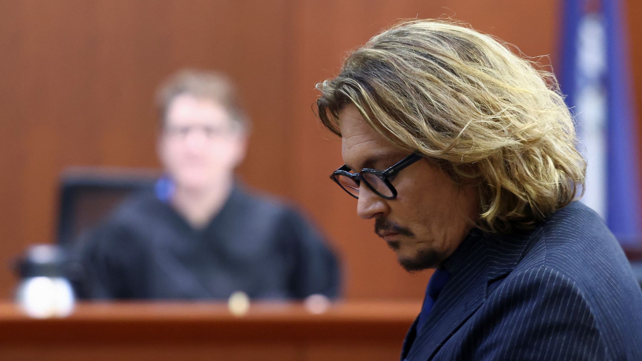 Johnny Depp's friend gets emotional in court - saying Amber Heard's ...