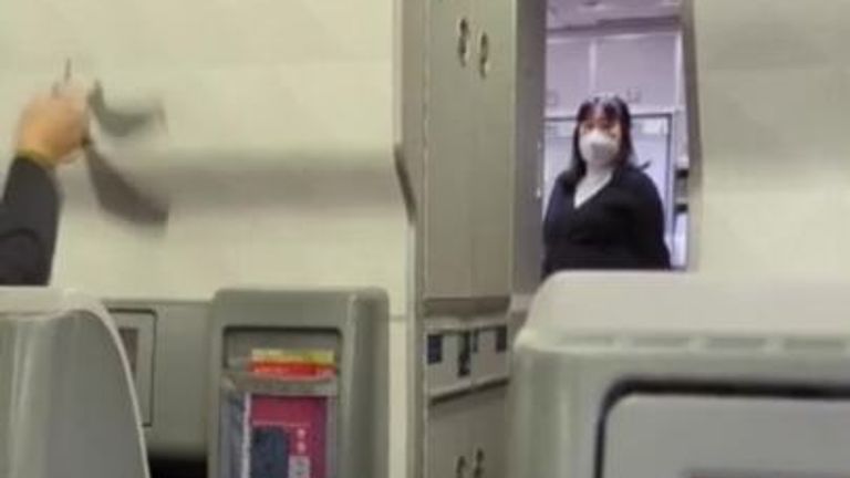 On a Delta flight from John F. Kennedy International Airport to San Francisco, passengers were told that the mandatory mask mandate on public transport had been lifted. 