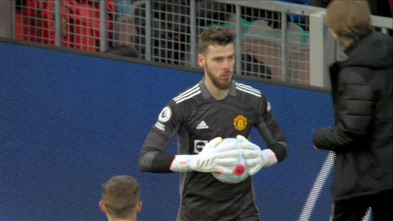 David De Gea's fingertip save denies Wesley Fofana | Video | Watch TV Show | Sky Sports