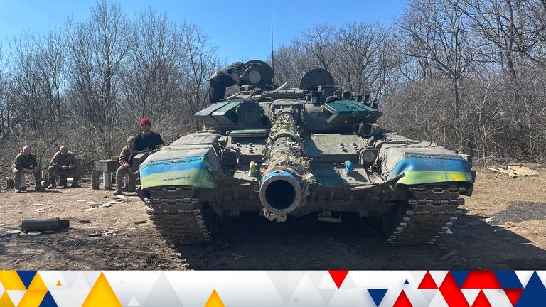 Ukrainian troops in Barvinkove 