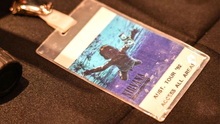 Kurt Cobain&#39;s pass from the 1993 Nirvana In Utero concert tour