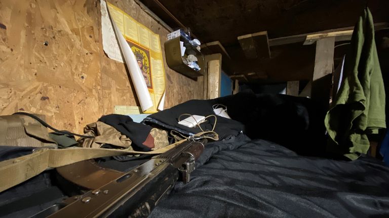 Cramped living quarters of Ukrainian soldiers near Pisky