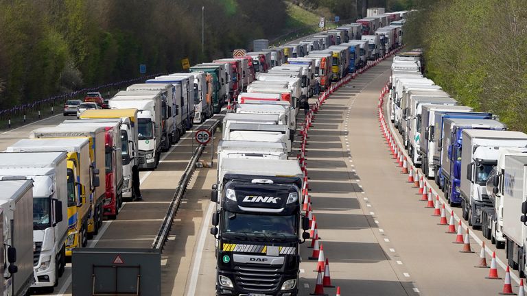 Drivers Warned To Expect Long Delays As Millions Plan Easter Getaway ...