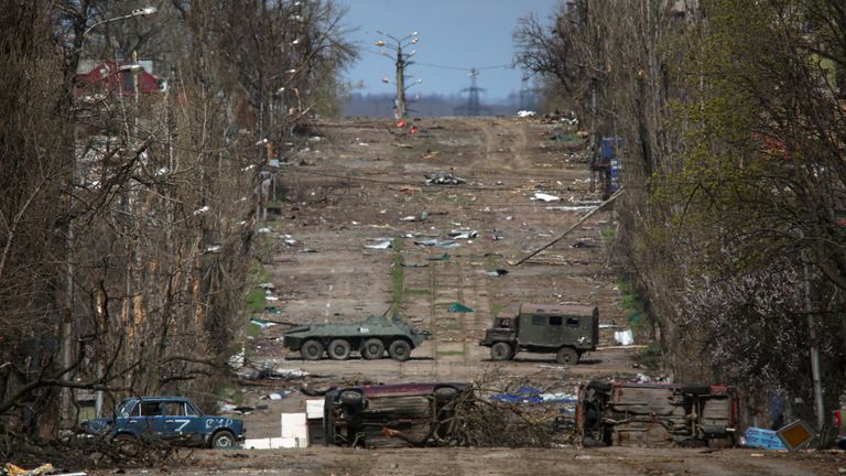 A view shows barriers made of vehicles on a road during Ukraine-Russia conflict in the southern port city of Mariupol, Ukraine April 21, 2022. REUTERS/Chingis Kondarov
