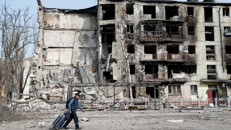 Mariupol looks set to fall after weeks of bombardment