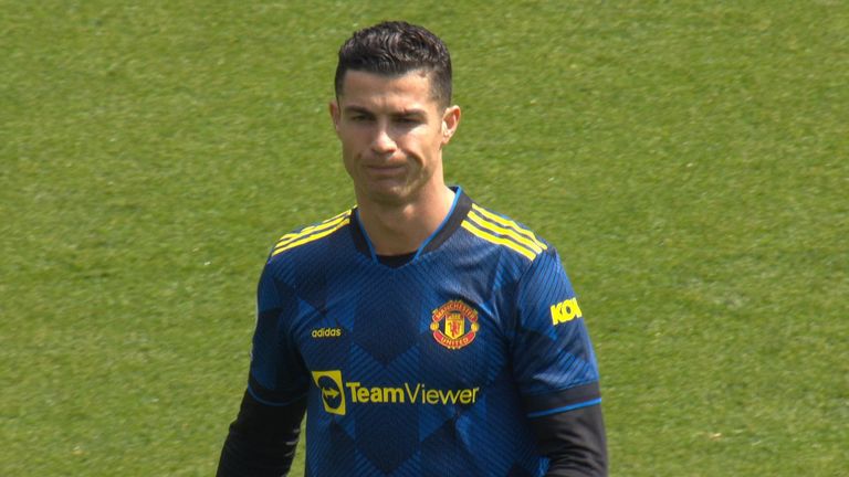 Cristiano Ronaldo was given a round of applause by both Arsenal and Man Utd supporters in the seventh minute