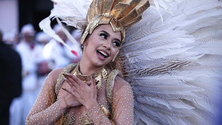 Brazil carnivals: Celebrations return to Rio de Janeiro and Sao Paulo after  break for pandemic | World News | Sky News