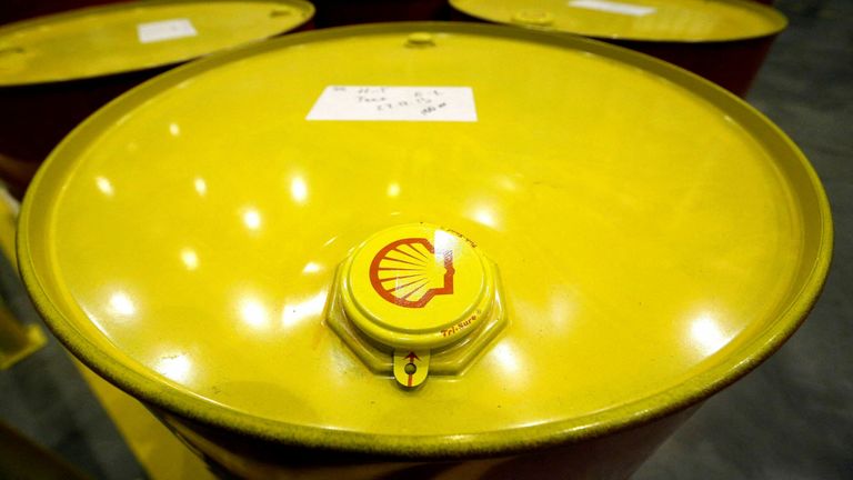 Filled oil drums are seen at Royal Dutch Shell Plc&#39;s lubricants blending plant in the town of Torzhok, Russia, November 7, 2014
