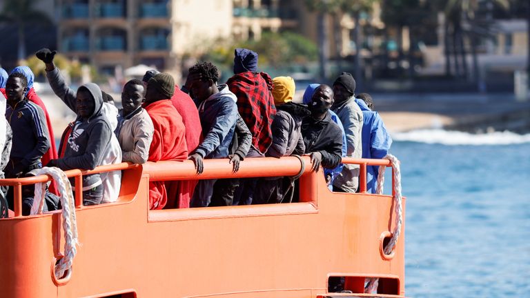 Spain: One migrant dead and 26 missing after dinghy capsizes off Canary ...