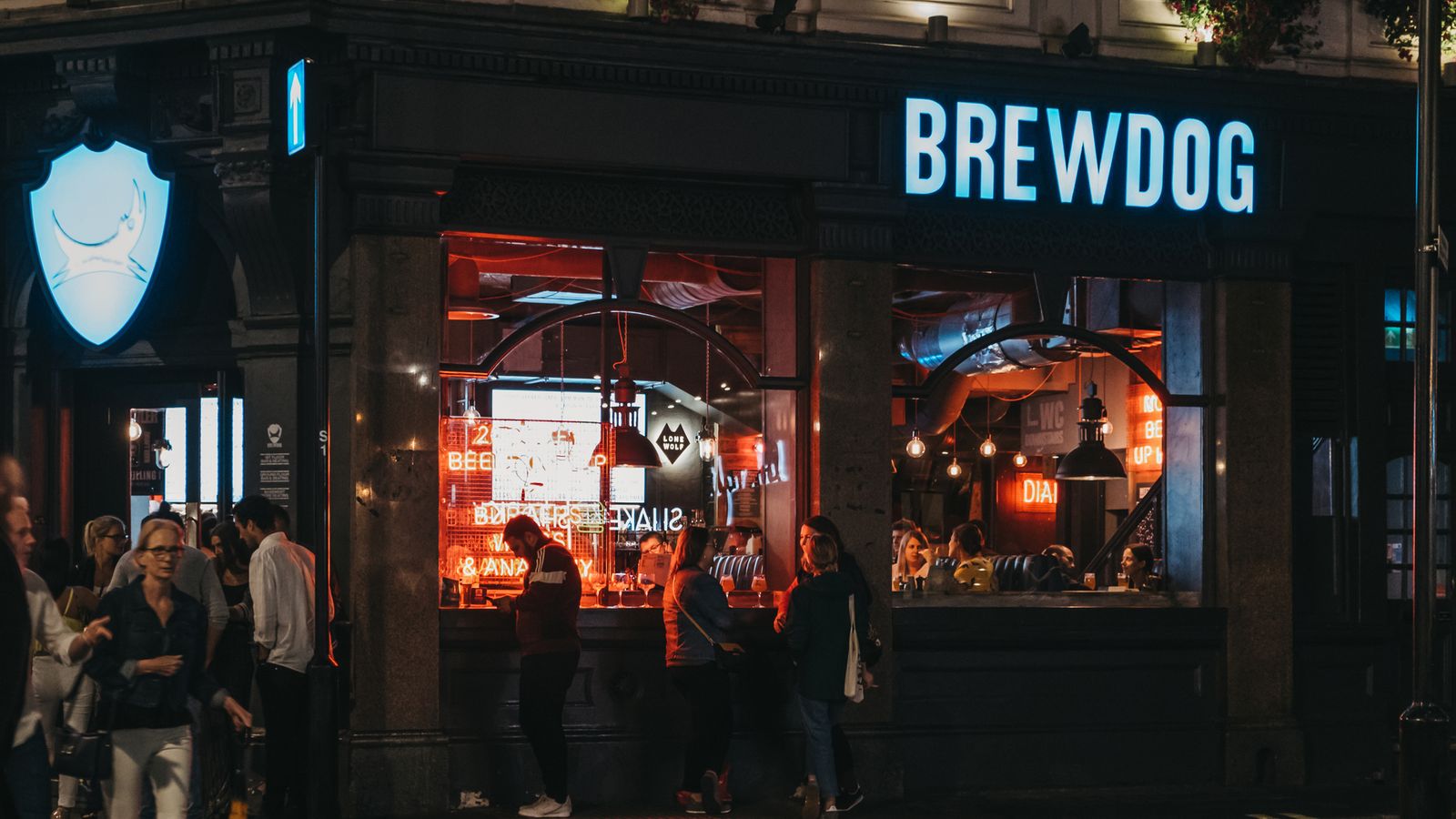 Brewdog donnera aux travailleurs 50% des bénéfices du bar et des actions d’une valeur de 120 000 £ |  Actualité économique