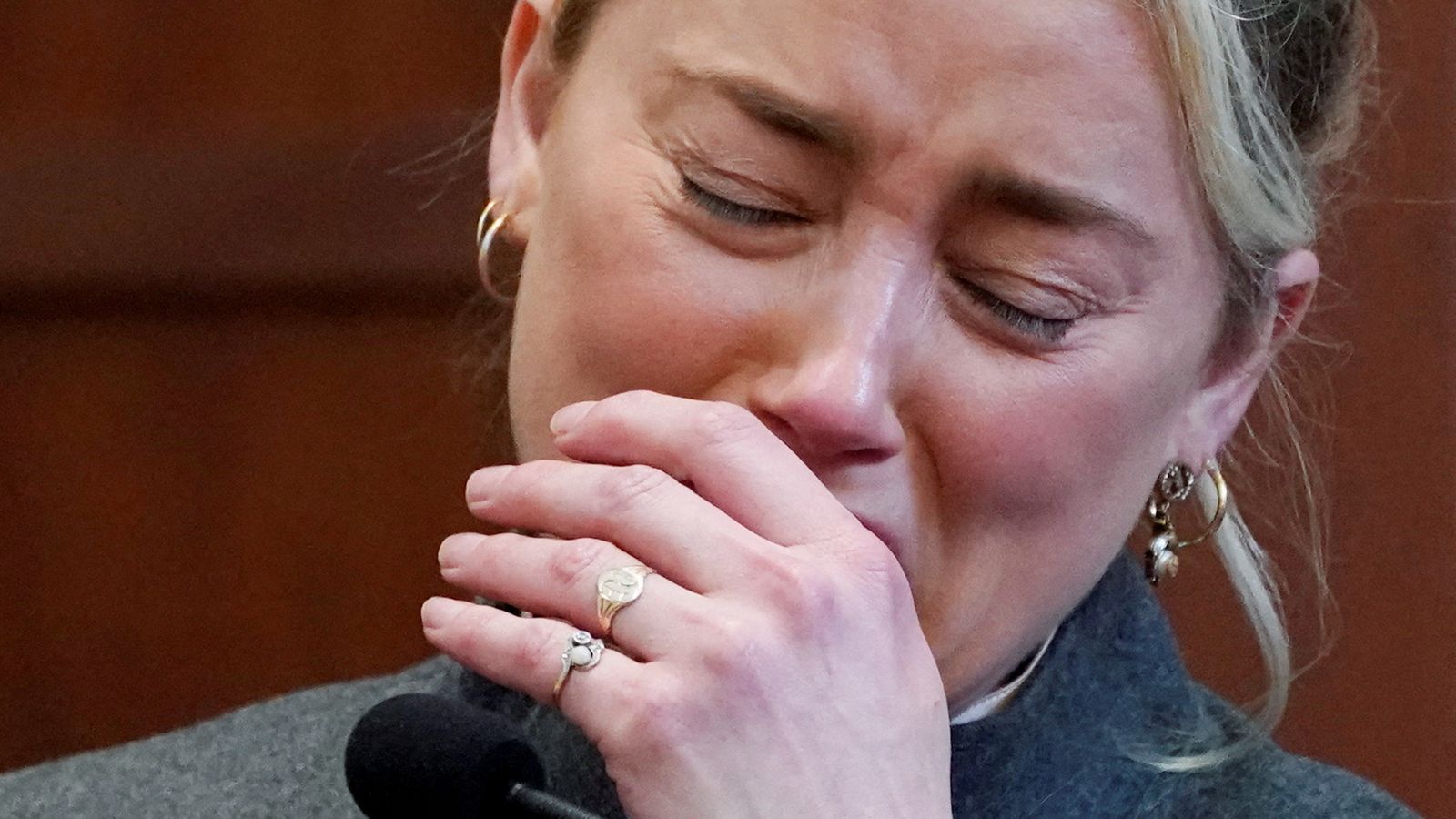 Depp v Heard: Actor Amber Heard in tears in court Ents Arts News