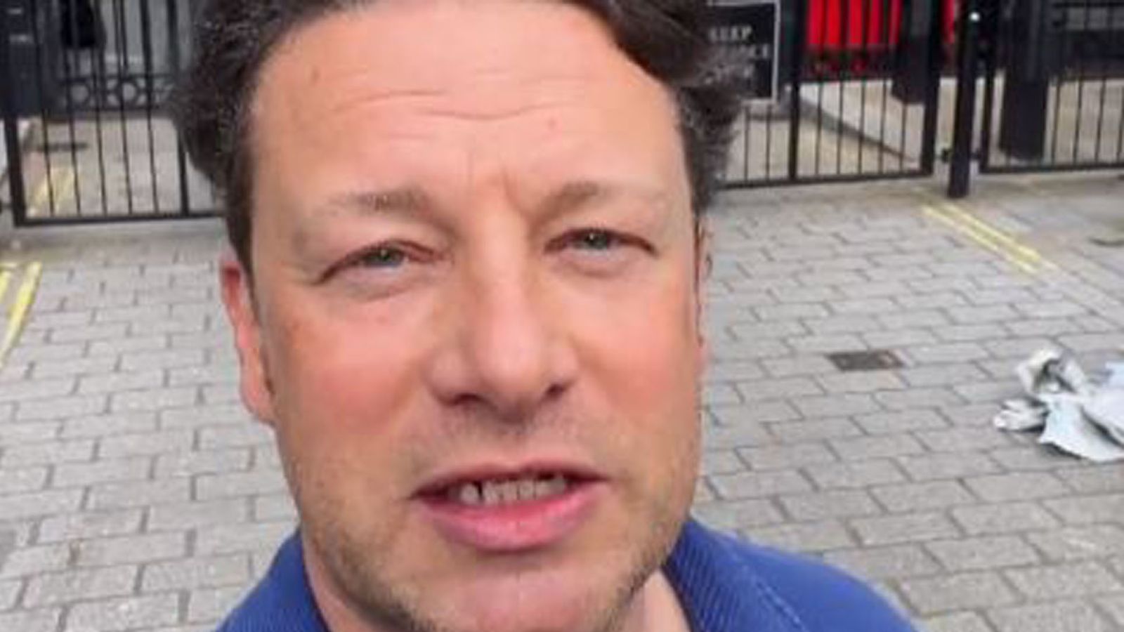 Jamie Oliver tells PM: 'You've got 36 hours or we're coming with Eton mess'