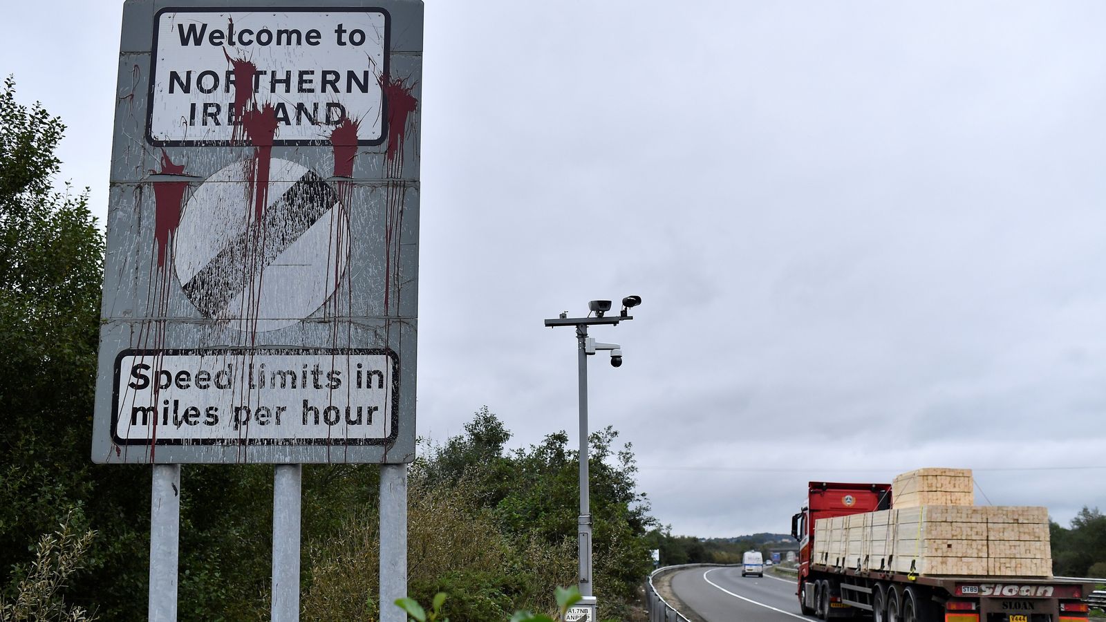 Ireland-UK asylum seeker row: Irish PM insists Westminster must honour current agreement