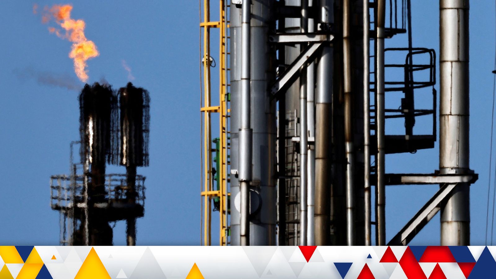 Ukraine news live EU agrees new Russian oil ban; 22,000 killed in