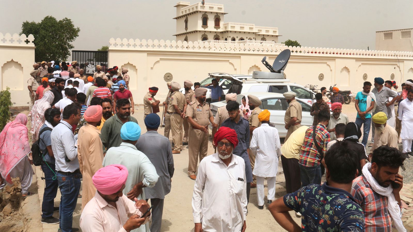 Sidhu Moose Wala: Autopsy reveals he was shot 24 times as six arrested ...