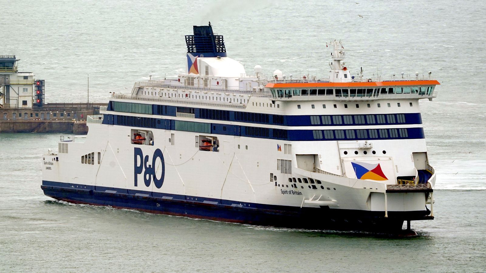 P&O Ferries chief executive Peter Hebblethwaite says he couldn't live on £4.87-per-hour staff pay
