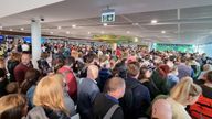 Airport Queues at Bristol Airport
PIC:@paulwtrueman