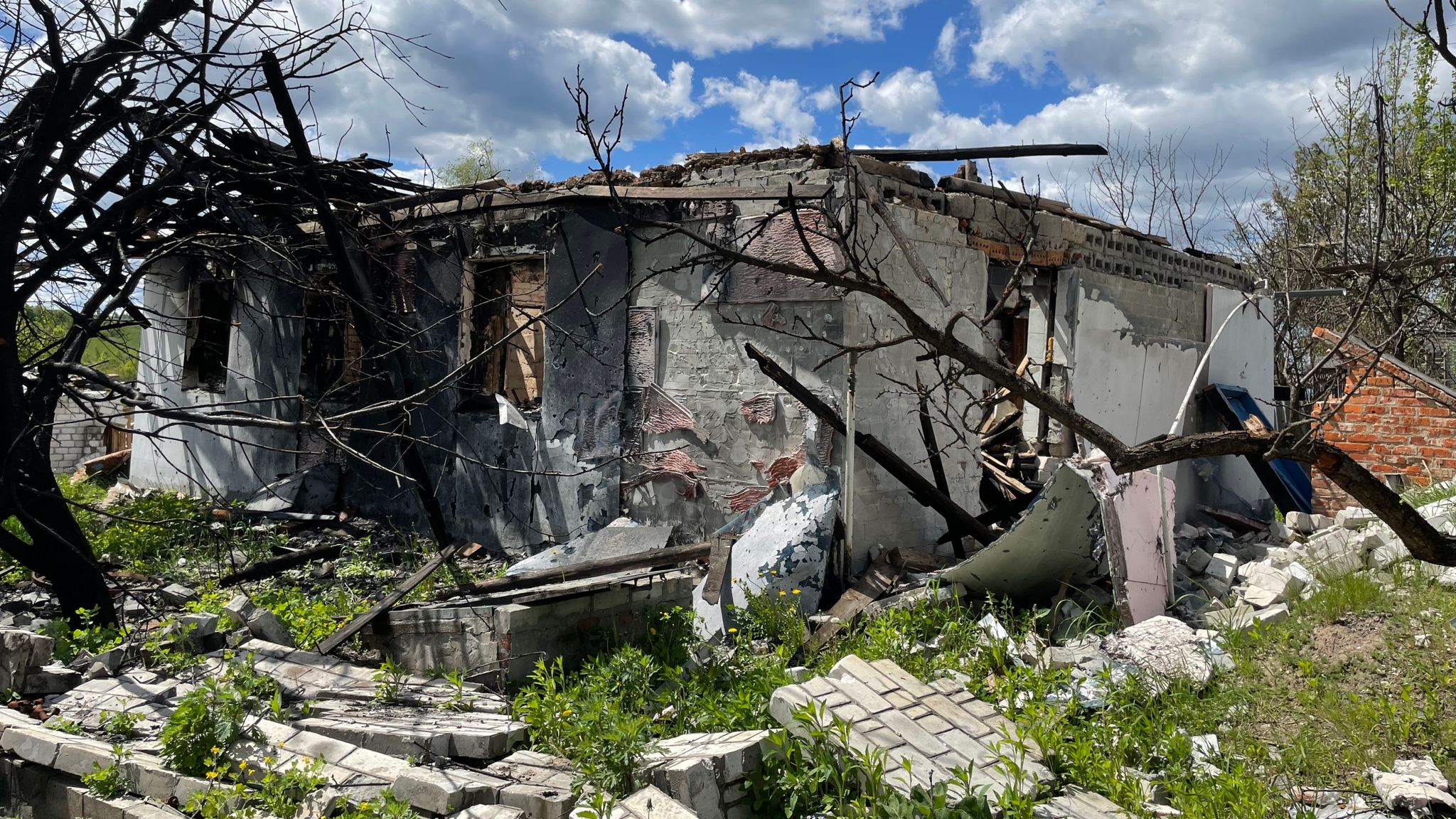 Ukraine war: Devastated rural village shows the battle for Kharkiv may ...