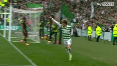 Kyogo volleys home Celtic's third!