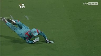 Give him man of the match! -  De Kock takes stunning catch