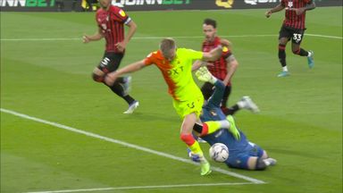 'Forest should have had a penalty'