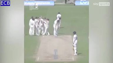 Jimmy Anderson cleans up Joe Root!