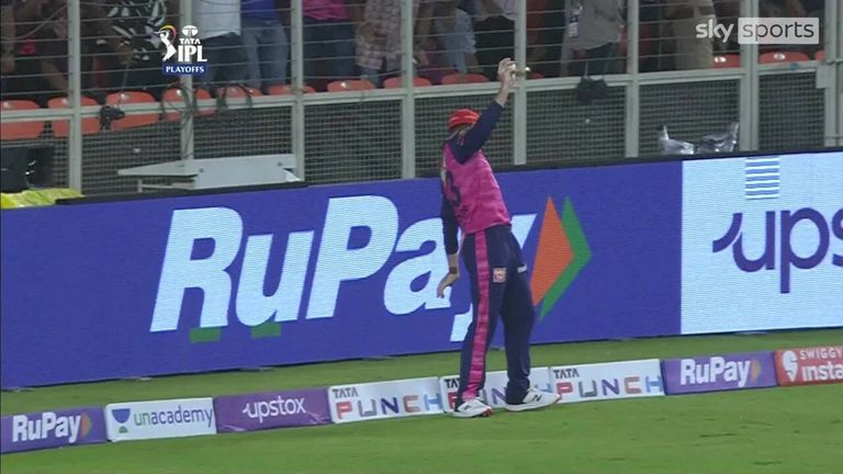 Teetering on the edge - Jos Buttler takes expert boundary catch in IPL