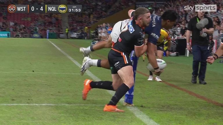 'Never seen the like of it!' Outrageous pass from Tuilagi